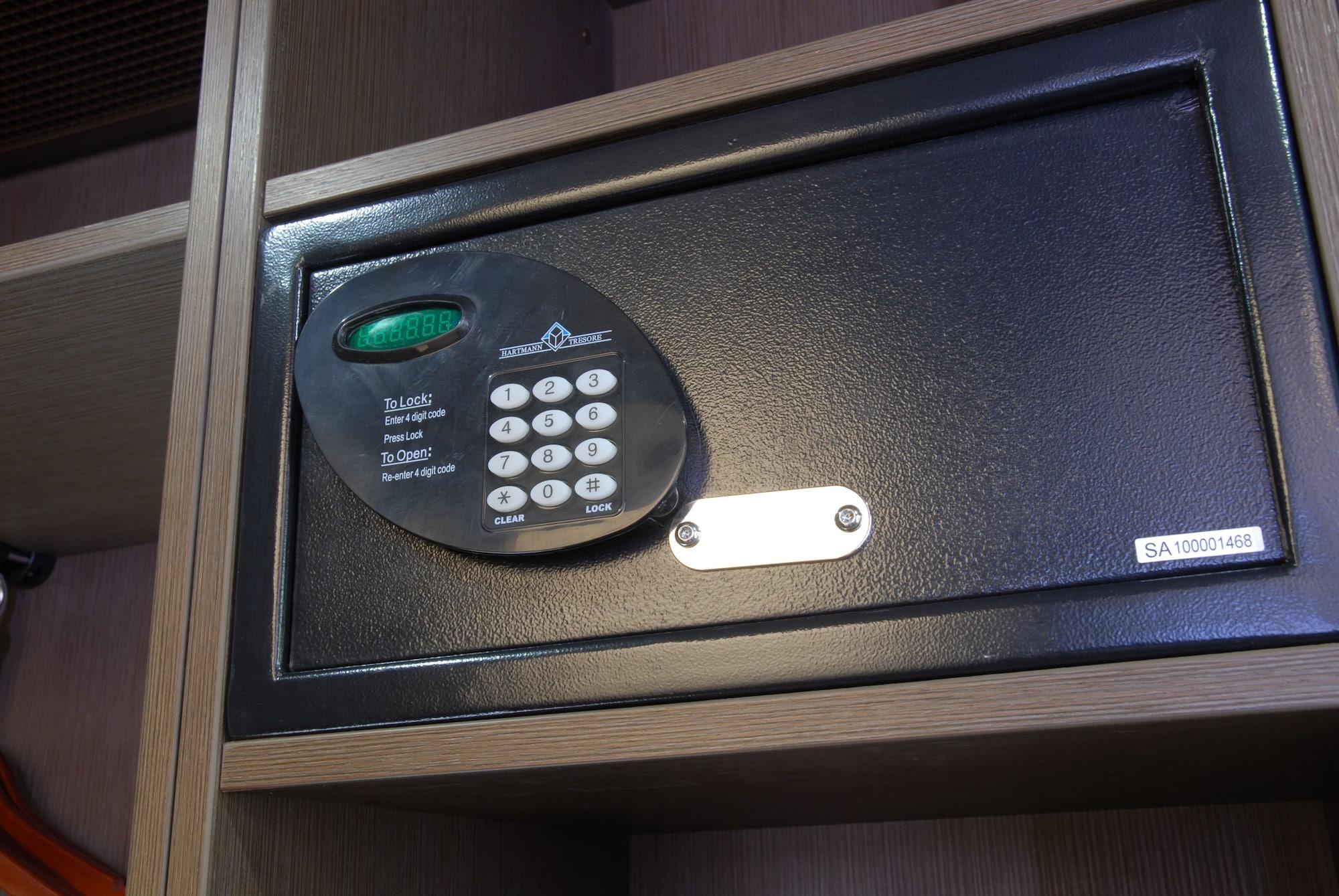B&B Hotel Colmar Liberte 4 Etoiles ภายนอก รูปภาพ