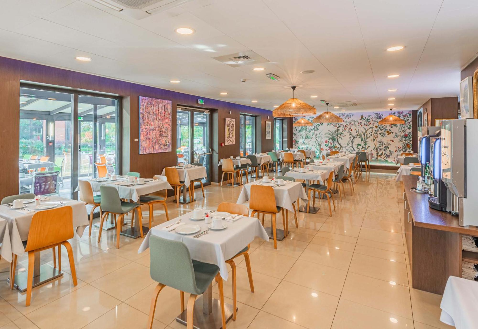 B&B Hotel Colmar Liberte 4 Etoiles ภายนอก รูปภาพ