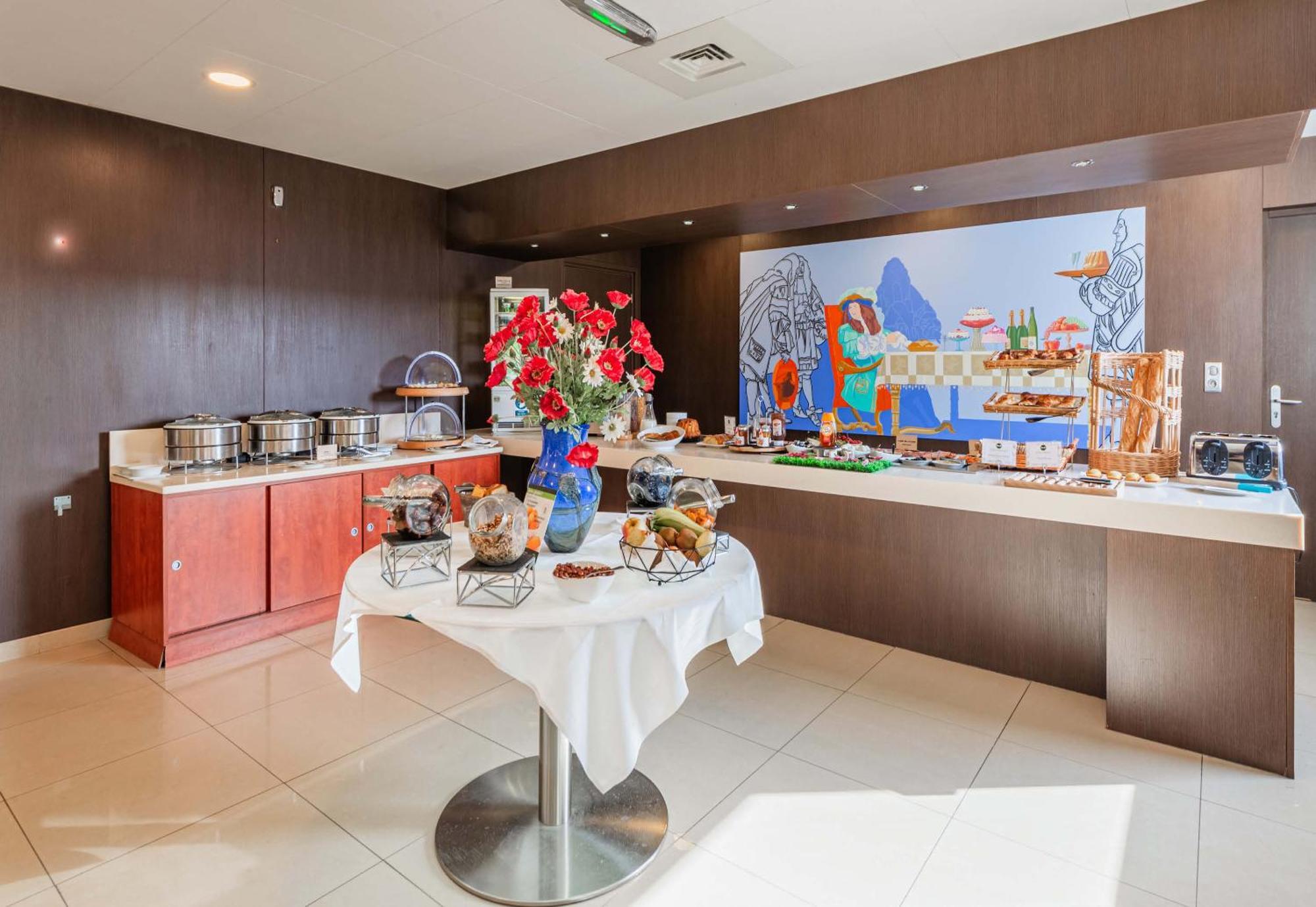 B&B Hotel Colmar Liberte 4 Etoiles ภายนอก รูปภาพ